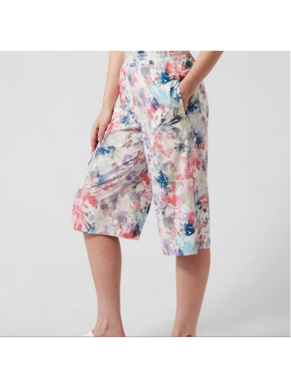 Athleta Savannah Bermuda Shorts SP Floral White Pink